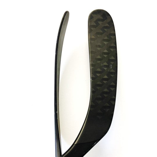 Joe Thornton Pro Stock – CCM Ribcor Trigger 4 Pro (LNH)